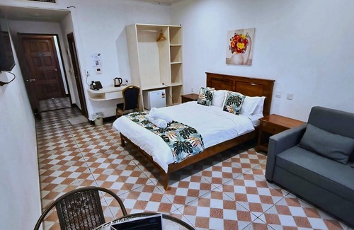 Port Vila Hotel | Crown Royale Hotel & Lounge