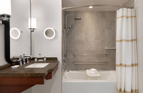 Greenbelt Hotel | Crowne Plaza College Park - Washington DC by IHG