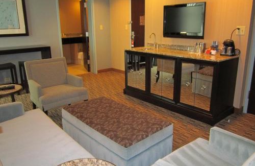 Glen Ellyn Hotel | Crowne Plaza Hotel Glen Ellyn/Lombard by IHG