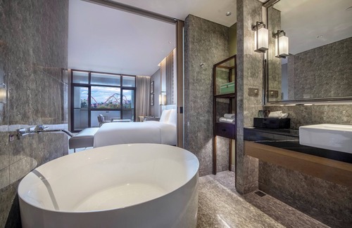 Jincheng Hotel | Crowne Plaza Kunming Ancient Dian Town by IHG
