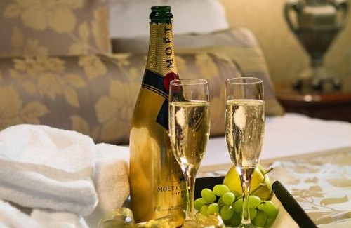 Plymouth Hotel | Crowne Plaza Minneapolis West by IHG