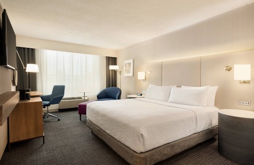 King of Prussia Hotel | Crowne Plaza: Philadelphia - King of Prussia by IHG