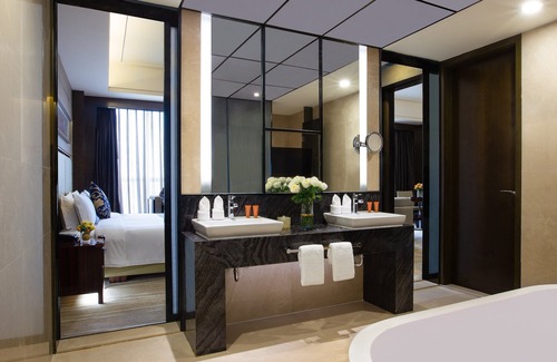 Longgang Hotel | Crowne Plaza Shenzhen Longgang City Centre by IHG