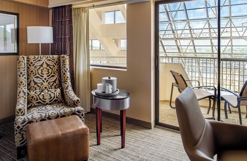Bridgeton Hotel | Crowne Plaza St. Louis Airport by IHG