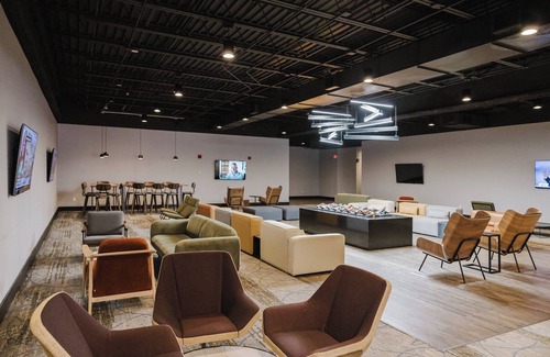 South Loop Hotel | Crowne Plaza Suites MSP Airport - Mall of America by IHG