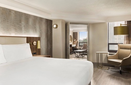 Etobicoke Hotel | Crowne Plaza Toronto Airport by IHG