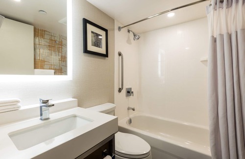 Etobicoke Hotel | Crowne Plaza Toronto Airport by IHG