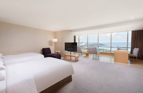 Zhuhai Jida Hotel | Crowne Plaza Zhuhai City Center by IHG