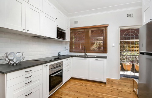 Crows Nest Apartment | Crows Nest - HUNT1 - Huntington Street - Ground Floor 1BR Retreat with Garden Access Near Vibrant Crows Nest