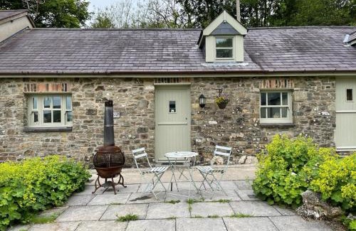 Tal-gareg House | Crug Yr Eryr Isaf