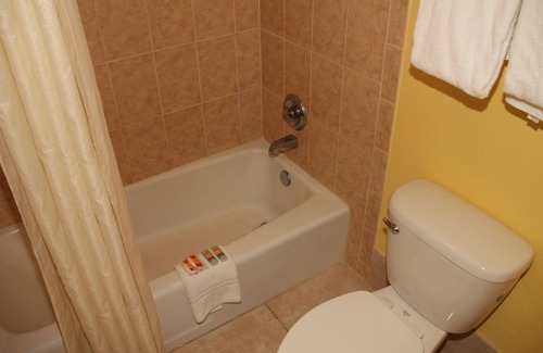 Cocoa Hotel | Cruise Port Inn