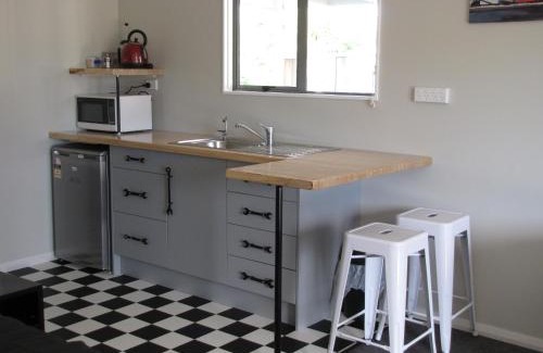 Featherston Apartment | Cruz Inn