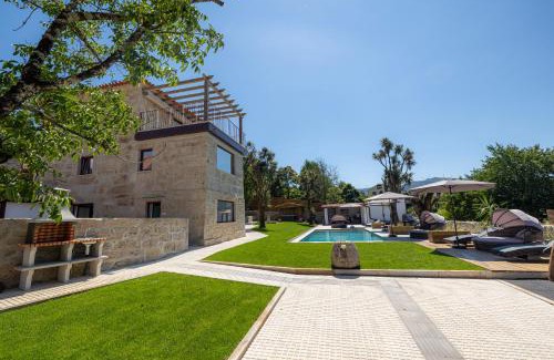 Moncao Apartment | Cruzeiros Guest House, piscina, jacuzi, grupos