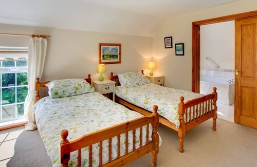 Mawr House | Crwcca Farm Cottage in the beautiful Felindre
