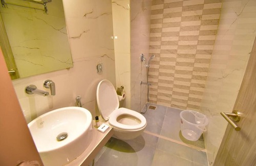 Mulund West Hotel | Crystal By Glitz Hotels