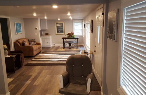 Spicer House | Crystal clean Green Lake, Spicer, MN seasonal rental
