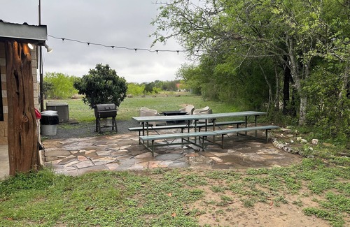 Uvalde County House | Crystal Clear Frio River - Private Waterfront House - Room for the Family