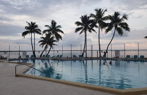 Cudjoe Key House | Crystal Clear Water Getaway!