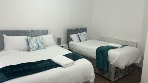 Ashton-under-Lyne House | Crystal Home- Ashton-Under-Lyne, Manchester