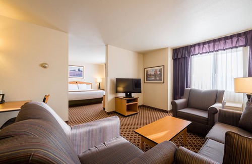 Great Falls Hotel | Crystal Inn Hotel & Suites Great Falls