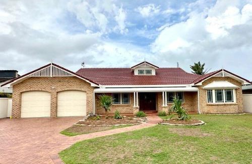 Yamba House | Crystal Palms - LJHooker Yamba