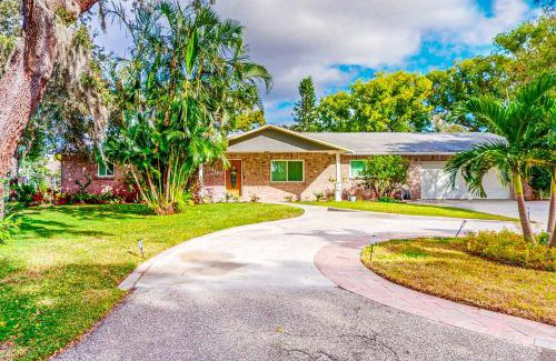 Palm Harbor House | Crystal Palms