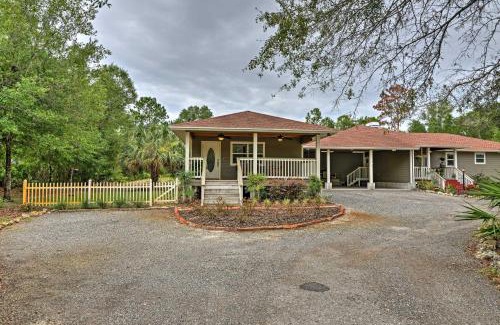Crystal River House | Crystal River Cottage on 1 Acre with Deck and Porch!