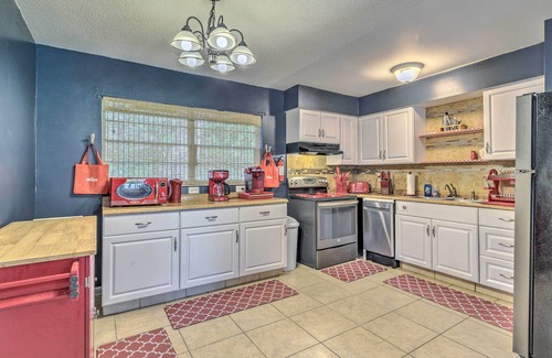 Crystal River House | Crystal River Retreat with Hot Tub & Gazebo!