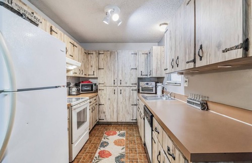 Crystal River Cabin | Crystal River Retreat 2BR/2BA