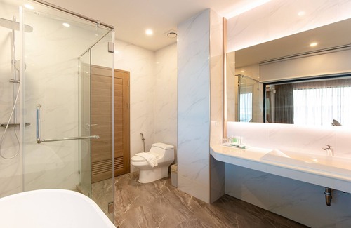 Srisa Chorakhe Noi Hotel | Crystal Srivaree Suvarnabhumi Hotel