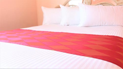 Leduc Hotel | Crystal Star Inn Edmonton Airport with free shuttle to and from Airport