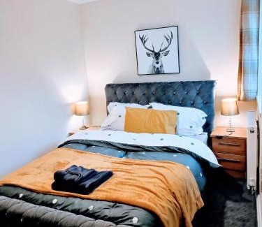 North Shields Apartment | Crystal Suite 2 -free private parking