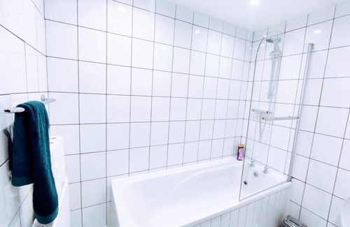 North Shields Apartment | Crystal Suite 2 is located and very short walk to the Fish Quay and the Marina.
