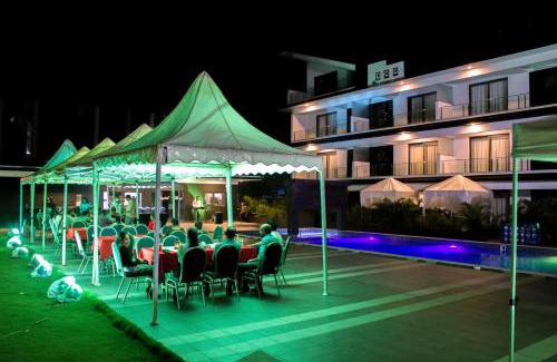Nagoa Hotel | Crystal Village