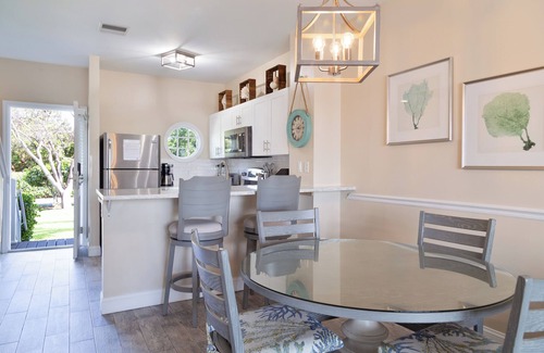 Marathon Villa | Crystal Waters - 2/2.5 Villa