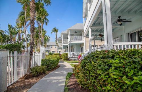Marathon House | Crystal Waters
