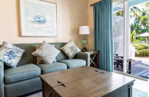 Marathon House | Crystal Waters
