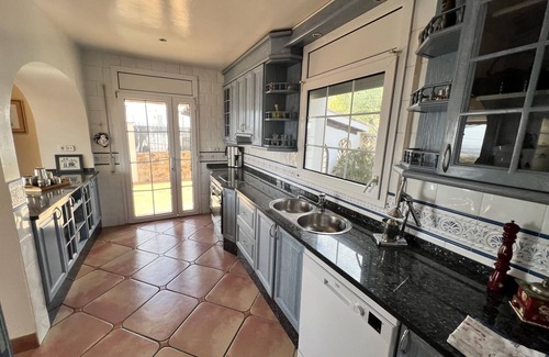 Pau Villa | CS. Wonderful house with private pool.