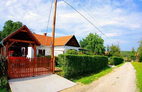 Szalafo House | Csavargó Tanya