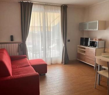 Parzanica Apartment | Csendes és nyugodt hely medencével.