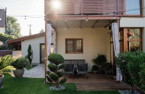 Balatonalmadi Apartment | Csendeskert Wellness Apartments - Garden, grill, chill