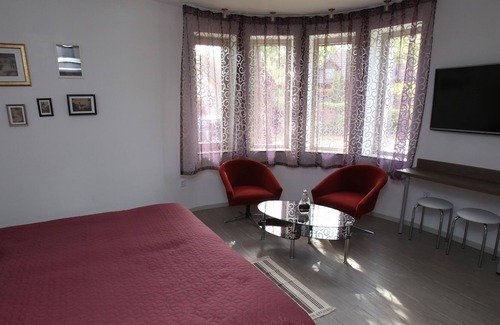 Balatonalmadi Apartment | Csillag Villa - Deluxe King Studio