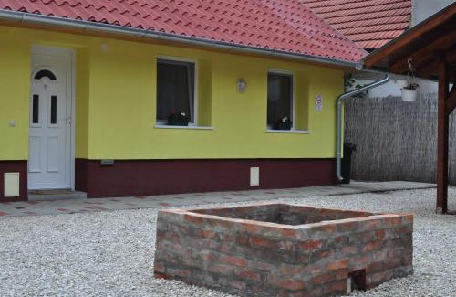 Csongrad Apartment | CSONGRÁDI VENDÉGVÁRÓ Apartmanok, Szarka ház