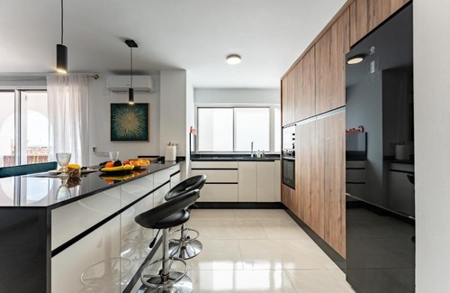 Sitio de Calahonda Apartment | CT 376 - Faro's Calypso Duplex Penthouse - Walking distance to Beach
