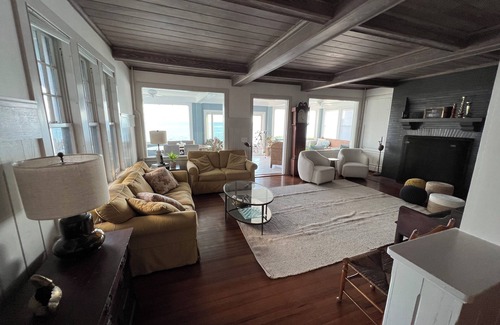 Pine Orchard House | CT Waterfront beach house! Family-sized with all the amenities.