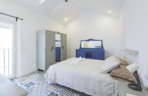 Coin House | Cubo's Casa La Luz de Coin