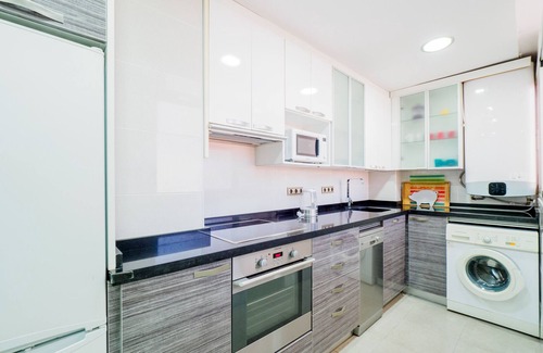 Cruz de Humilladero Apartment | Cubo's Cruz Humilladero Apartment/city center/free wifi