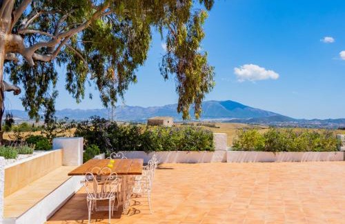 Coin House | Cubo's View Mountain El Ventorrillo House