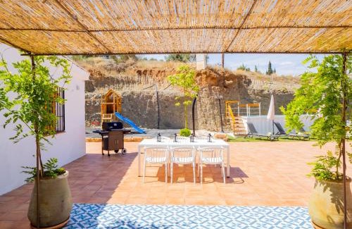 Coin House | Cubo's View Mountain El Ventorrillo House