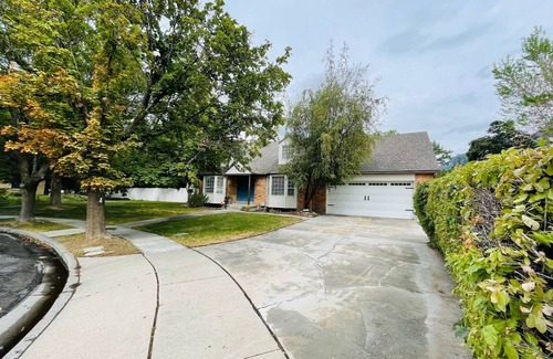 Highland House | Cul-De-Sac Cottagen1 Min to AF Canyon, 10 Min to Silicon Slopes, Family Friendly